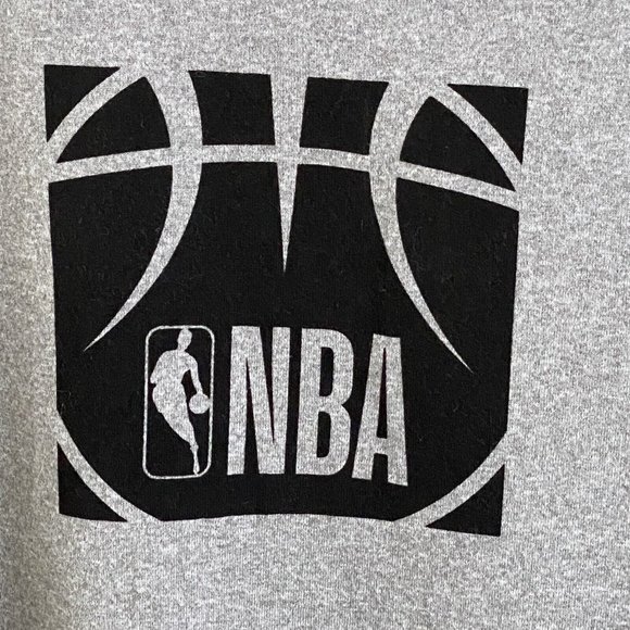 NWT NBA Mens Gray Spell Out Word/Logo Long Sleeve Crew Neck T Shirt Size Large L - Picture 14 of 15